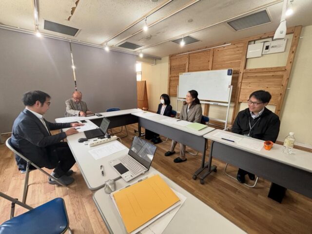 新年度
4月3日午前中は、生活・協働男女参画課の皆さんが着任のご挨拶にお越しくださり、関係する法人の職員との顔合わせの機会となりました。

新たな体制でのスタートです。

午後からは、今年度初めての会議を開催。
センターの事業について意見を交わしながら、これからの方向性を共有しました。

今年度も、関係機関の皆さんと連携しながら、より良い取組を進めていきます。

#みやざきnpo協働支援センター 
#宮崎県
#生活協働男女参画課 
#新年度のはじまり